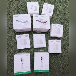 Arlo Camera Accessories Set -BRAND NEW -Bundle- Chargers, Batteries & Mounts